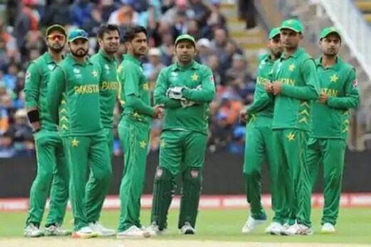 پاکستان کرکٹ بورڈ میں کورونا کا کھیل، محمد حفیظ کے بعد ان 6 کھلاڑیوں کی رپورٹ آئی نگیٹیو پاکستان کرکٹ بورڈ میں کورونا کا کھیل، محمد حفیظ کے بعد ان 6 کھلاڑیوں کی رپورٹ آئی نگیٹیو