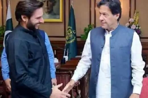 Sunday Special: عمران خان کی نقش قدم پر شاہد آفریدی، بننا چاہتے ہیں وزیر اعظم پاکستان Sunday Special: عمران خان کی نقش قدم پر شاہد آفریدی، بننا چاہتے ہیں وزیر اعظم پاکستان