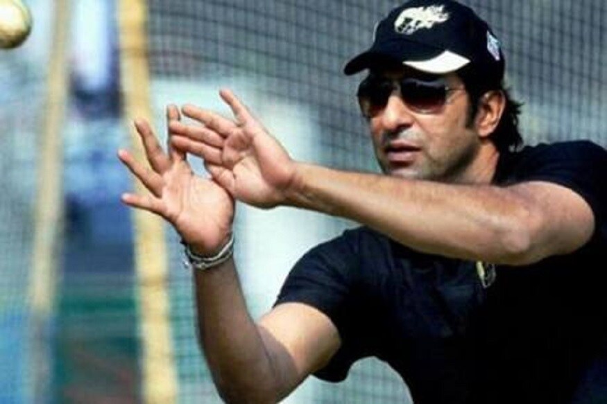 گیند پر تھوک کے استعمال پر پابندی عائد کرنے کے معاملے کے بارے میں وسیم اکرم نےکہا کہ آئی سی سی کو جلد ہی اس کا حل ڈھونڈنا ہوگا۔