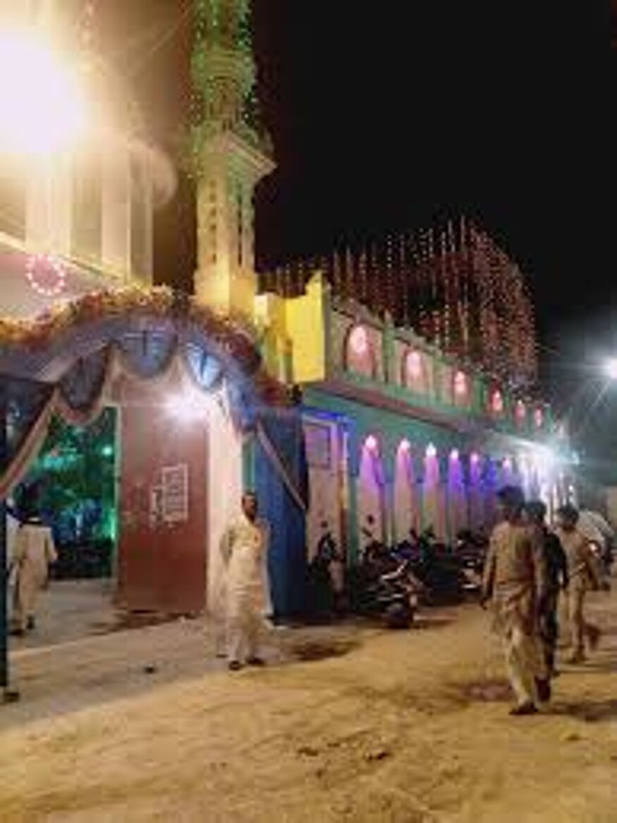 مفتی شفیق احمد شریفی نے مساجد کو سینیٹائزڈ کرنے کے لئے الکحل سے پاک متبادل جراثیم کش دواوں کا استعمال کرنے کی ہدایت دی ۔