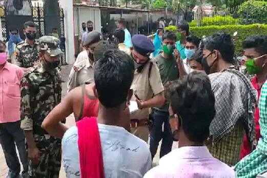 سرحد پر نیپال پولیس کی اندھادھند فائرنگ، 4 ہندوستانیوں کو لگی گولی، 1 کی موت سرحد پر نیپال پولیس کی اندھادھند فائرنگ، 4 ہندوستانیوں کو لگی گولی، 1 کی موت