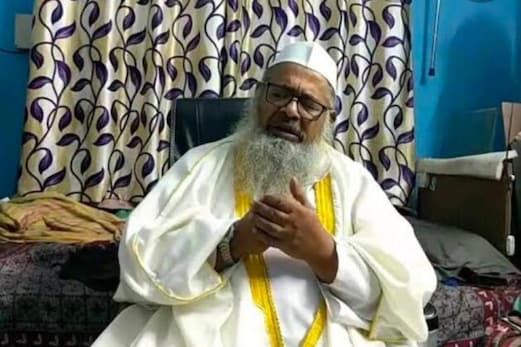 کرناٹک : حج و عمرہ کے تربیتی پروگراموں کی بنیاد رکھنے والے مشہور عالم دین مولانا لطف اللہ رشادی اب نہیں رہے کرناٹک : حج و عمرہ کے تربیتی پروگراموں کی بنیاد رکھنے والے مشہور عالم دین مولانا لطف اللہ رشادی اب نہیں رہے
