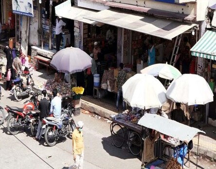 ان لاک-1 کے بعد بھی کاروبار پر مندی کا اثر، حالات معمول پر لانے کی کوشش جاری ان لاک-1 کے بعد بھی کاروبار پر مندی کا اثر، حالات معمول پر لانے کی کوشش جاری