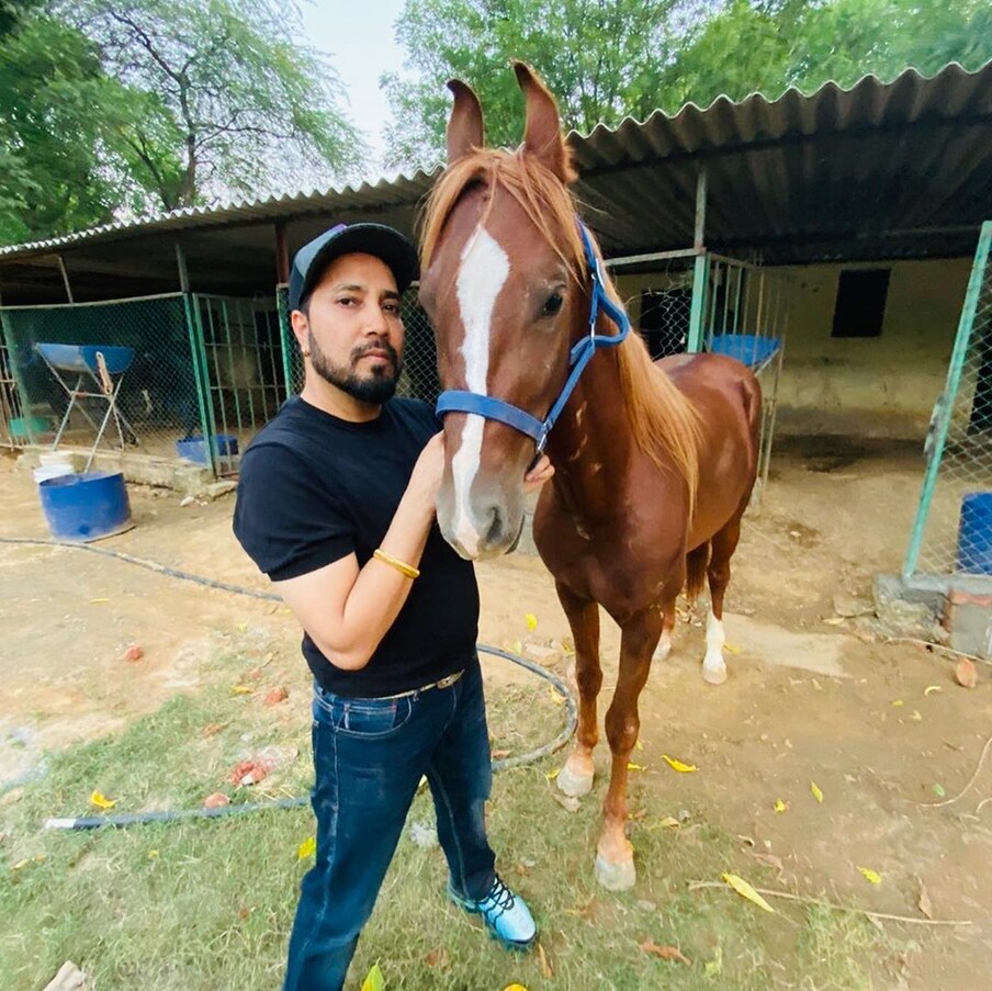  بالی ووڈ سنگر میکا سنگھ، تصویر: انسٹاگرام۔