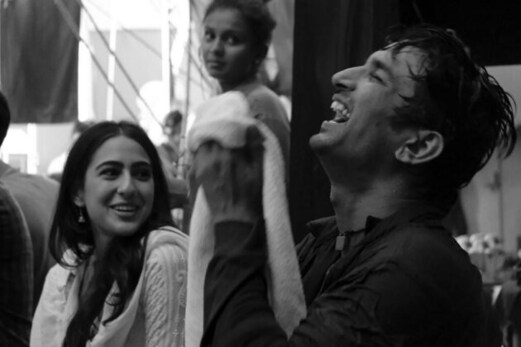 سشانت سنگھ راجپوت کو لیکر کرینہ کپور نے سارہ علی خان کو دی تھی یہ صلاح، لوگوں کا پھوٹا غصہ اور پھر۔۔۔ سشانت سنگھ راجپوت کو لیکر کرینہ کپور نے سارہ علی خان کو دی تھی یہ صلاح، لوگوں کا پھوٹا غصہ اور پھر۔۔۔