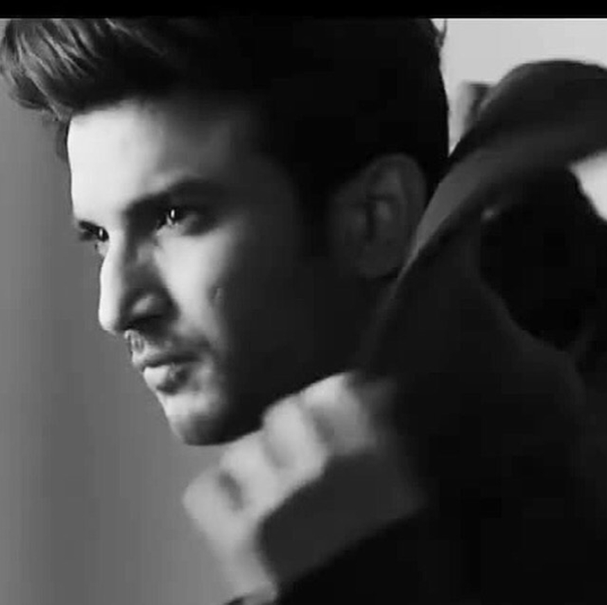 اب دیکھنا یہ ہوگا کہ سامنے آئے ان ویڈیوز کے پیچھے کی سچائی کیا ہے اور کیا یہ ویڈیوز سشانت کے کیس میں نیا موڑ لاسکتے ہیں ۔ تصویر : انسٹاگرام ۔ اب دیکھنا یہ ہوگا کہ سامنے آئے ان ویڈیوز کے پیچھے کی سچائی کیا ہے اور کیا یہ ویڈیوز سشانت کے کیس میں نیا موڑ لاسکتے ہیں ۔ تصویر : انسٹاگرام ۔