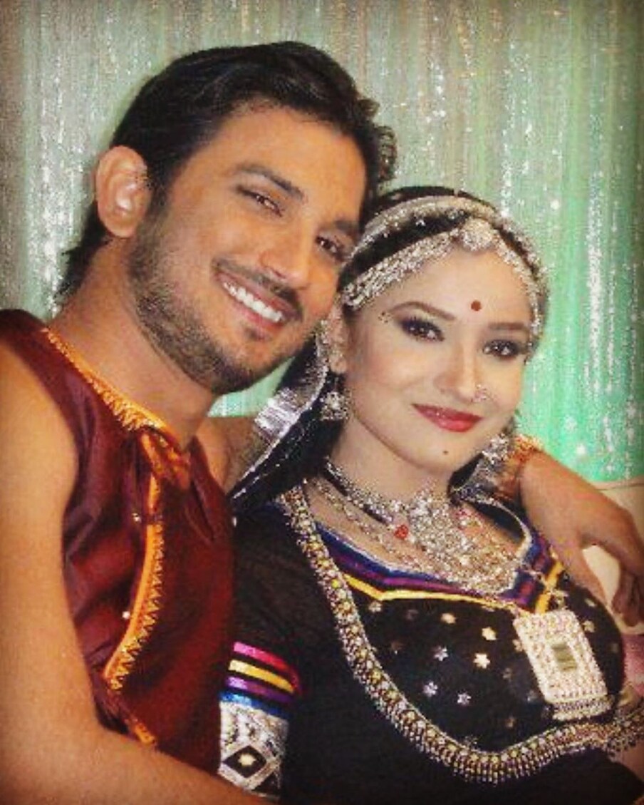  بالی ووڈ کے چمکتے ستارے سشانت سنگھ راجپوت (Sushant Singh Rajput) اور ان کی سابق گرل فرینڈانکتا لوکھنڈے (Ankita Lokhande): تصویر انسٹاگرام۔