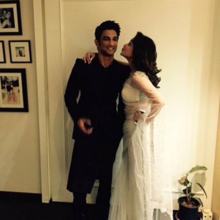  بالی ووڈ کے چمکتے ستارے سشانت سنگھ راجپوت (Sushant Singh Rajput) اور ان کی سابق گرل فرینڈانکتا لوکھنڈے (Ankita Lokhande): تصویر انسٹاگرام۔