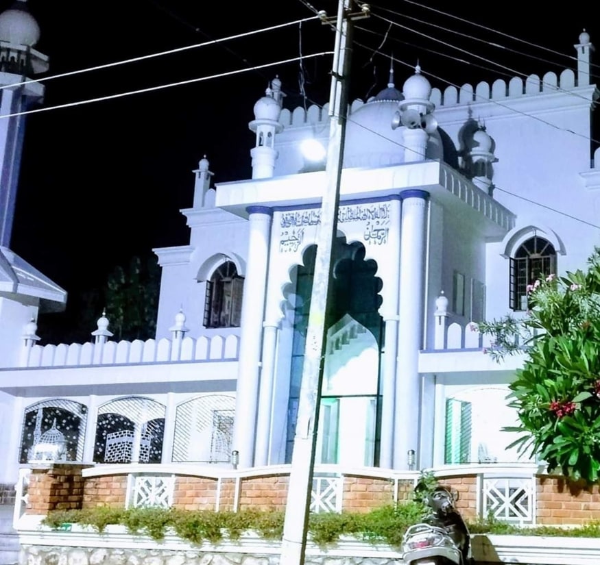 ڈسٹرکٹ کلکٹر گوپالا کرشنن نے لکشمی اور روی کی خواہش کے مطابق تھروننت پورم میں واقع جامع مسجد ولاکاڈو کے صدر سیف الدین حاجی سے رابطہ قائم کیا ۔