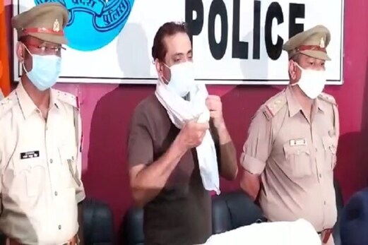 سابق رکن پارلیمنٹ عتیق احمد اور ان کے بھائی اشرف پرکسا پولیس کا شکنجہ سابق رکن پارلیمنٹ عتیق احمد اور ان کے بھائی اشرف پرکسا پولیس کا شکنجہ
