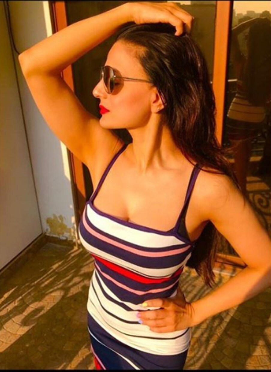  بالی ووڈ اداکارہ امیشا پٹیل (Ameesha Patel) ۔ تصویر : انسٹاگرام ۔