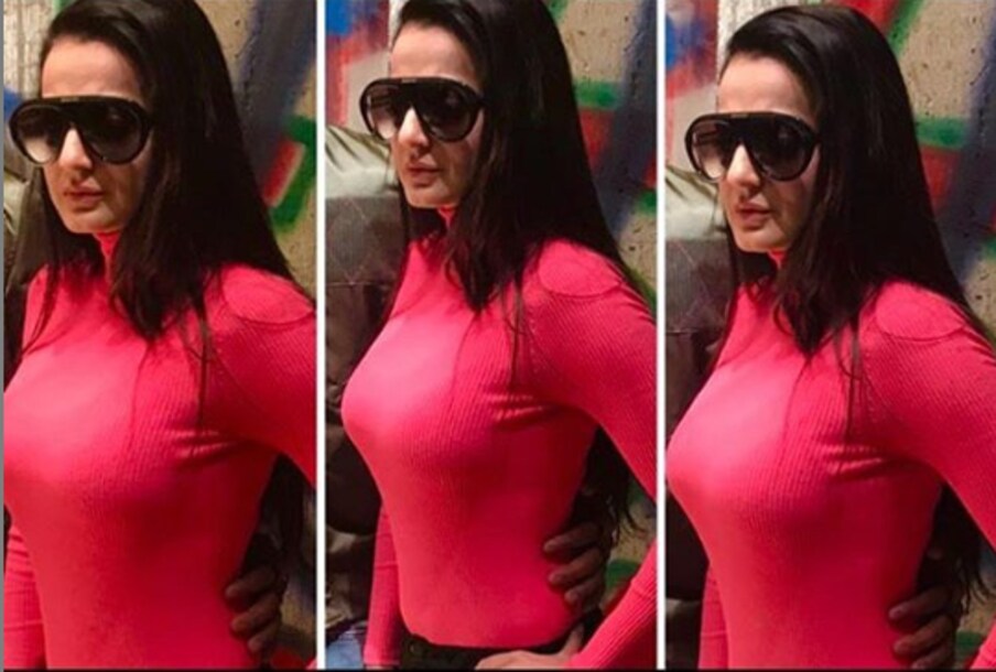  بالی ووڈ اداکارہ امیشا پٹیل (Ameesha Patel) ۔ تصویر : انسٹاگرام ۔