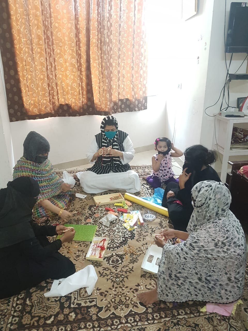 مسلم راشٹریہ منچ سے وابستہ میرٹھ کی خواتین نے رکشا بندھن کے موقع کو خاص بنانے اور آپسی فرقہ وارانہ اتحاد اورگنگا جمنی تہذیب کی مثال پیش کی ہے۔