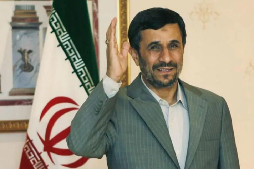 ایران کے سابق صدر احمدی نزاد نے ٹویٹ کرکے کہا کہ بہترین ہندوستانی اداکار سشانت سنگھ راجپوت کی بدقسمتی سے خود کشی ہمیں انسانوں کی اہمیت ، عظمت اور وقار کو حاصل کرنے کی ضرورت کی یاد دلاتا ہے ۔ ایران کے سابق صدر احمدی نزاد نے ٹویٹ کرکے کہا کہ بہترین ہندوستانی اداکار سشانت سنگھ راجپوت کی بدقسمتی سے خود کشی ہمیں انسانوں کی اہمیت ، عظمت اور وقار کو حاصل کرنے کی ضرورت کی یاد دلاتا ہے ۔
