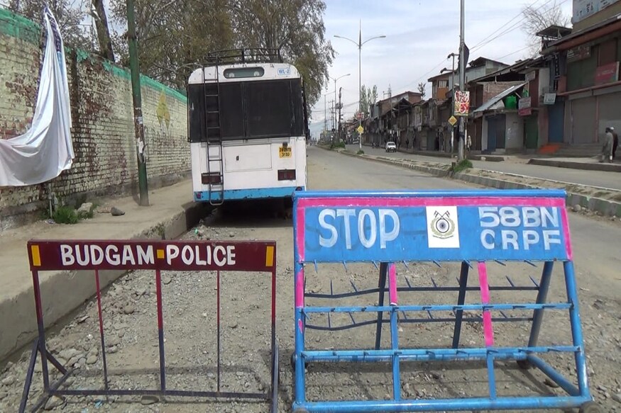 شمالی کشمیر کے ضلع بارہمولہ میں عید کے تناظر میں لاک ڈاون میں نرمی کے بعد پھر سے اگلے احکامات تک مکمل لاک ڈاون لاگو کیا گیا ہے۔ فائل فوٹو