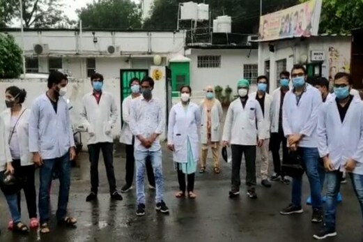 مدھیہ پردیش : کورونا قہر میں ڈاکٹروں کی مشکلات میں اضافہ ، جانئے کیا ہے معاملہ مدھیہ پردیش : کورونا قہر میں ڈاکٹروں کی مشکلات میں اضافہ ، جانئے کیا ہے معاملہ