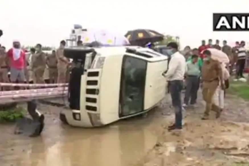 عمر عبداللہ کا بظاہر کہنا تھا کہ وکاس دوبے کئی بڑے لوگوں کے راز جانتے تھے اور ان کی ہلاکت کے ساتھ وہ راز بھی دفن ہوگئے ہیں۔