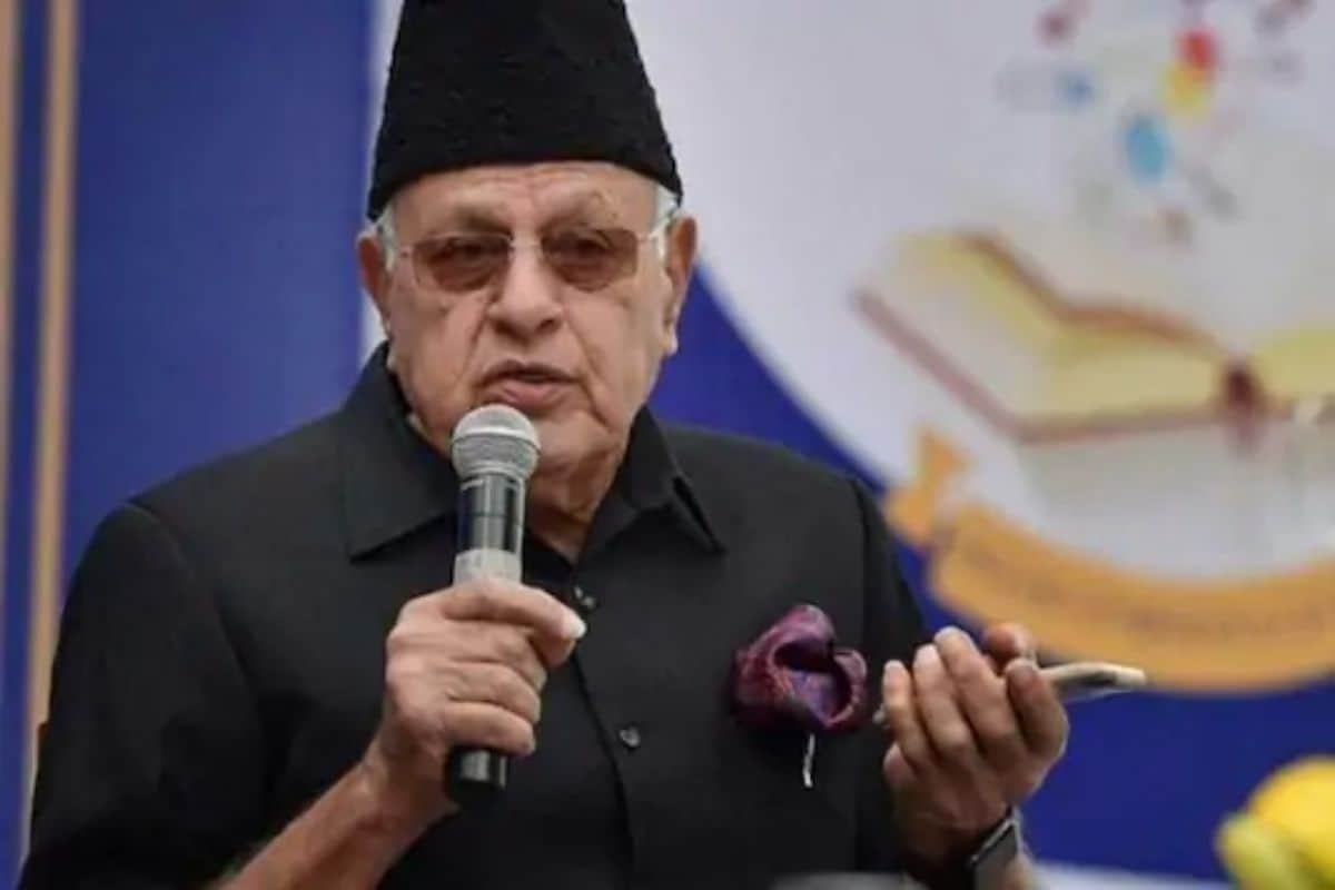 نیشنل کانفرنس کے صدر اور رکن پارلیمنٹ ڈاکٹر فاروق عبداللہ نے کہا کہ کشمیر کے لوگوں کو پاکستانی قرار دینا بھارتیہ جنتا پارٹی (بی جے پی) کا پرانا ہتھکنڈہ ہے۔