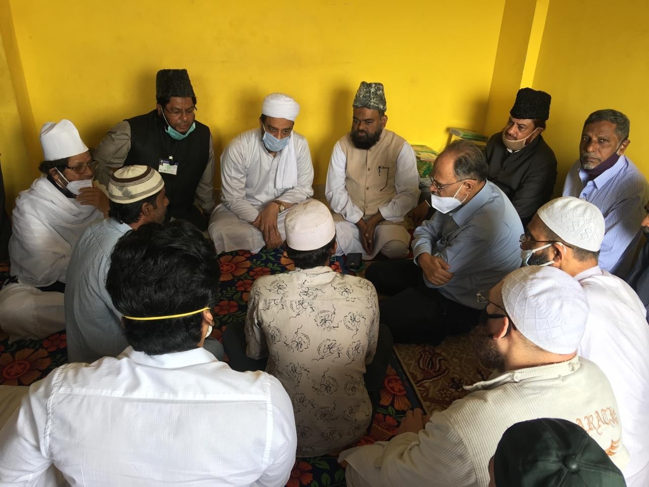 کرناٹک مسلم متحدہ محاذ کے تحت علمائے کرام اور ملی تنظیموں کے نمائندوں نے حال ہی میں ڈی جے ہلی اور کے جی ہلی میں موجود متاثرین کے گھروں کا دورہ کیا۔