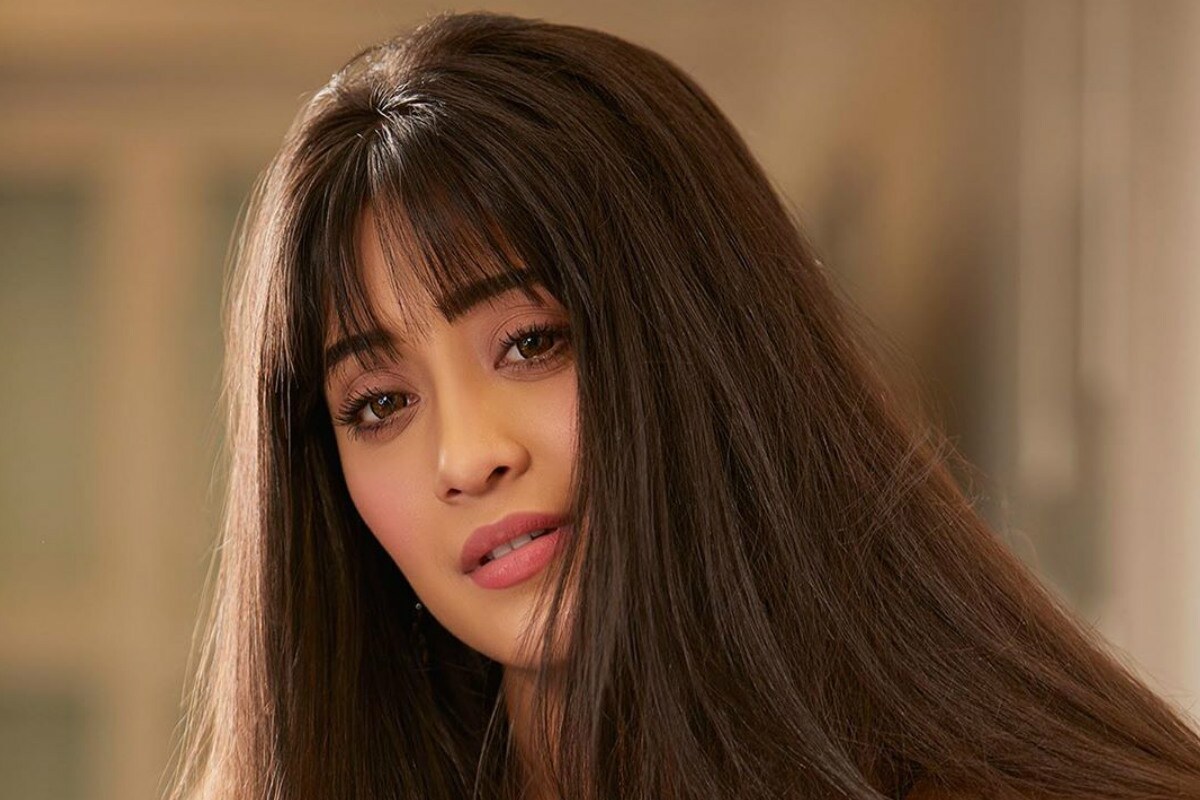 مشہور۔و معروف یہ رشتہ کیا کہلاتا ہے (Yeh Rishta Kya Kehlata Hai) میں نائرہ کا کردار نبھاکر شیوانگی کچھ ہی سالوں میں میں ہر گھر کی پہچان بن گئی ہیں۔ ان دنوں شیوانگی کی کچھ تصویریں چرچا کا موضوع بنی ہوئی ہیں۔ - (Photo Credit- shivangijoshi18/Instagram) مشہور۔و معروف یہ رشتہ کیا کہلاتا ہے (Yeh Rishta Kya Kehlata Hai) میں نائرہ کا کردار نبھاکر شیوانگی کچھ ہی سالوں میں میں ہر گھر کی پہچان بن گئی ہیں۔ ان دنوں شیوانگی کی کچھ تصویریں چرچا کا موضوع بنی ہوئی ہیں۔ - (Photo Credit- shivangijoshi18/Instagram)
