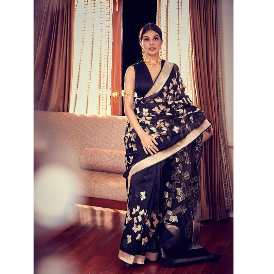  بالی ووڈ کی معروف و مشہور اداکارہ جیکلین فرنانڈیز (Jacqueline Fernandez): تصویر انسٹاگرام۔