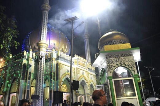 محرم کے عشرے میں سونے پڑے ہیں لکھنئو کے شاہی عزا خانے ، حکومت کے ساتھ علما بھی ذمہ دار محرم کے عشرے میں سونے پڑے ہیں لکھنئو کے شاہی عزا خانے ، حکومت کے ساتھ علما بھی ذمہ دار