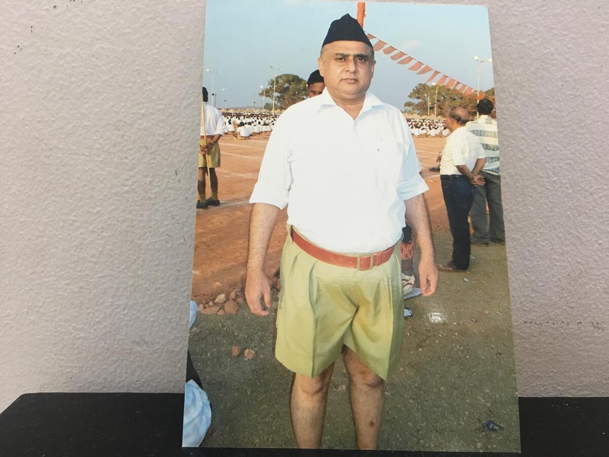 مزمل احمد بابو فی الوقت ریاست کرناٹک میں بی جے پی کے سب سے سینئر مسلم لیڈر ہیں ۔ آر ایس ایس کے بھی سرگرم رکن رہے ہیں ۔