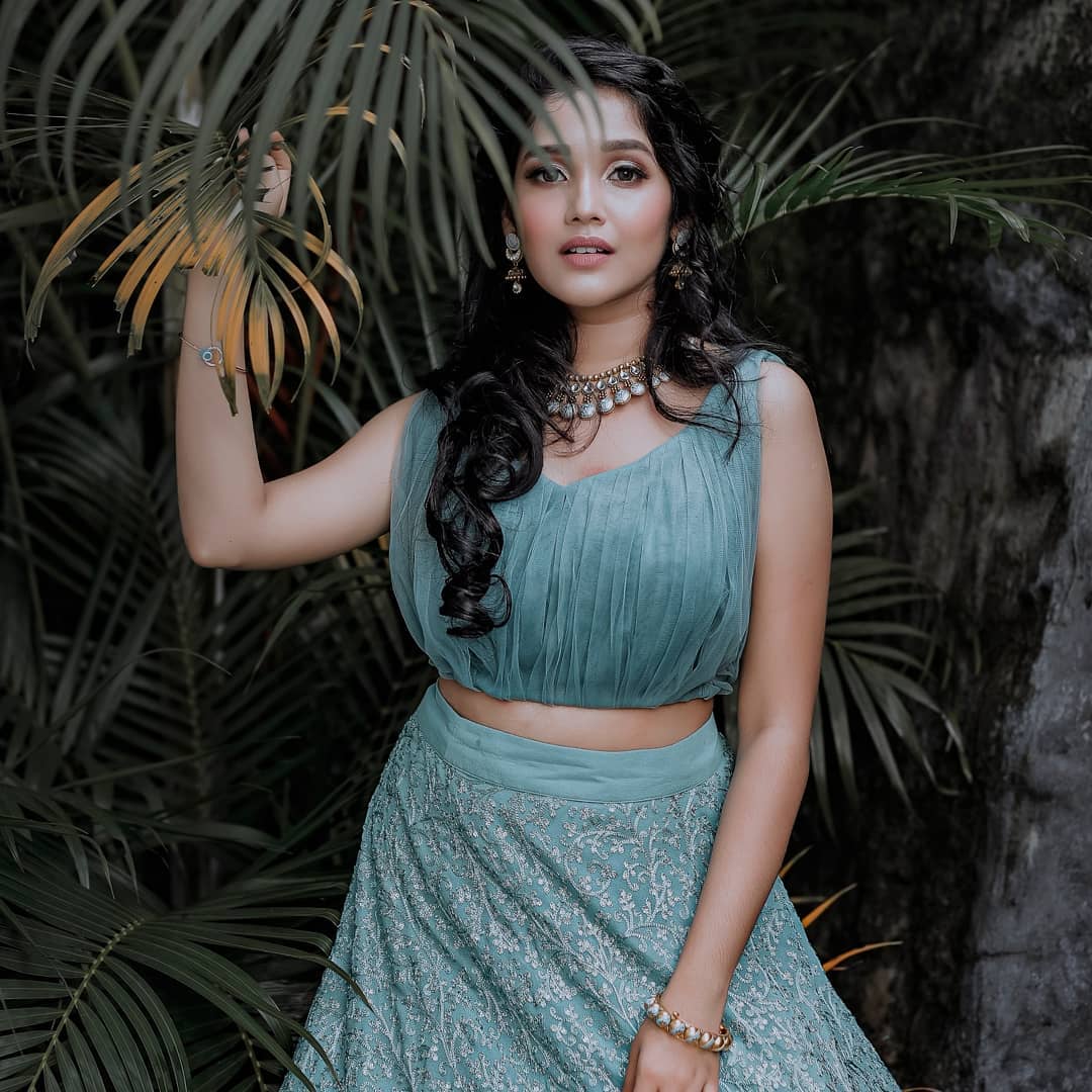 وہیں اداکارہ انیکا سریندرن (Anikha surendran) کے کچھ فینس ان کی ان تصویروں کو خوب پسند کر رہے ہیں اور تعریفیں بھی کر رہے ہیں۔ تمام تصاویر: انسٹاگرام۔ وہیں اداکارہ انیکا سریندرن (Anikha surendran) کے کچھ فینس ان کی ان تصویروں کو خوب پسند کر رہے ہیں اور تعریفیں بھی کر رہے ہیں۔ تمام تصاویر: انسٹاگرام۔