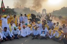 کسانوں نے دہلی میں جلایا ٹریکٹر ، مخالفت کی آگ جنوبی ہند تک پہنچی ، دیکھیں تصاویر