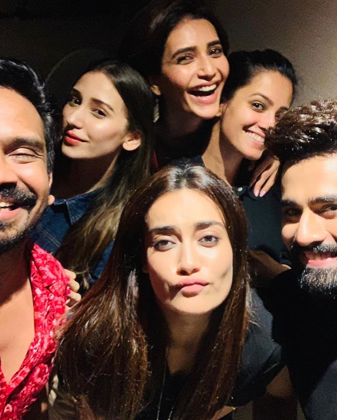 بتادیں کہ کرشمہ تنا اور پرل دونوں ہی ایکتا کپور کے شو ناگن 3 کا حصہ رہ چکے ہیں۔ اسی شو کے بعد ان دونوں کے رشتے کو لیکر خبریں آئی تھیں۔ تصویر: انسٹاگرام۔ بتادیں کہ کرشمہ تنا اور پرل دونوں ہی ایکتا کپور کے شو ناگن 3 کا حصہ رہ چکے ہیں۔ اسی شو کے بعد ان دونوں کے رشتے کو لیکر خبریں آئی تھیں۔ تصویر: انسٹاگرام۔