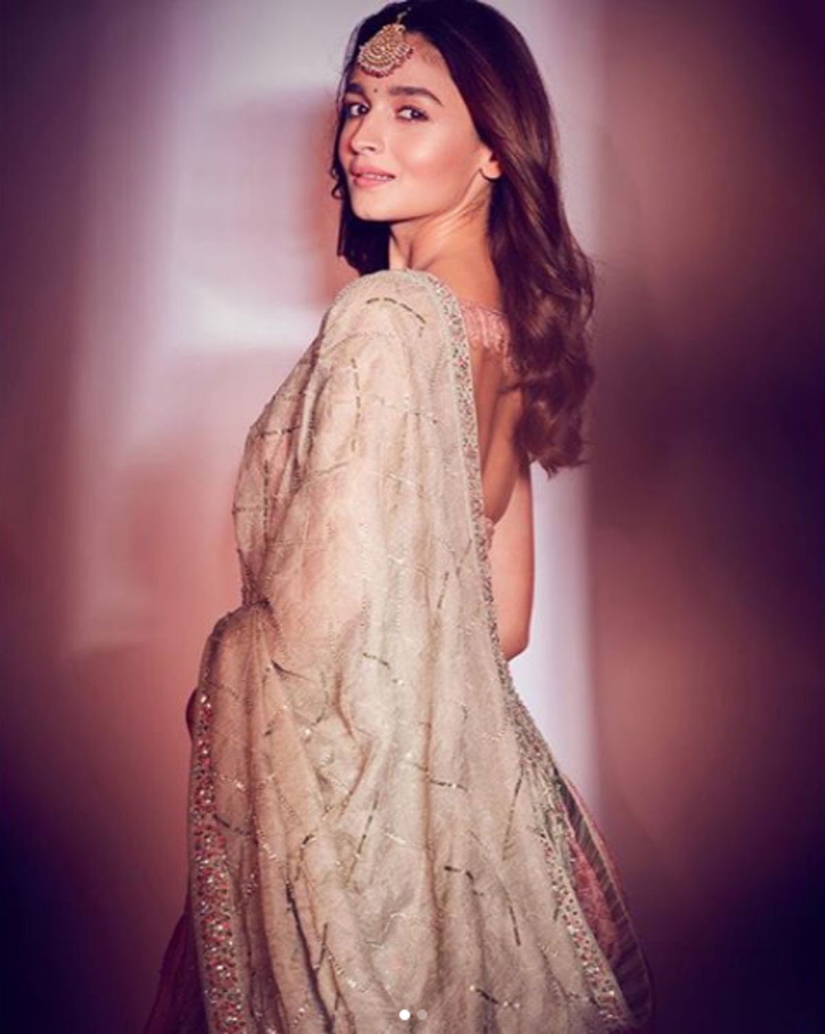  بالی ووڈ اداکارہ عالیہ بھٹ ۔ (Phooto:Instagram/@aliaabhatt)