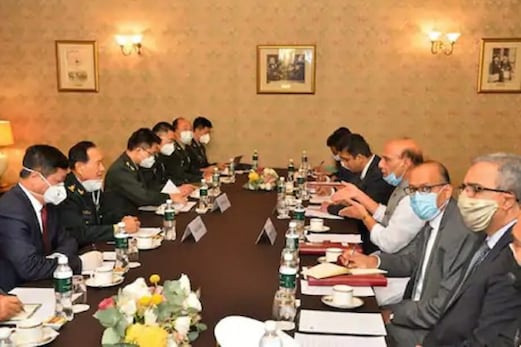 India-China Tension: راجناتھ سنگھ کی چین کو وارننگ، کہا- ہمارے ارادوں کو لےکر افواہ نہ پھیلائیں India-China Tension: راجناتھ سنگھ کی چین کو وارننگ، کہا- ہمارے ارادوں کو لےکر افواہ نہ پھیلائیں