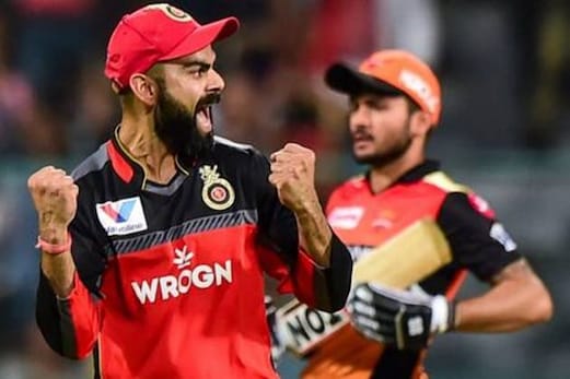 RCB vs SRH IPL 2020 : وراٹ کوہلی کی آر سی بی کا فاتحانہ آغاز ، دلچسپ میچ میں حیدر آباد کو دی مات RCB vs SRH IPL 2020 : وراٹ کوہلی کی آر سی بی کا فاتحانہ آغاز ، دلچسپ میچ میں حیدر آباد کو دی مات