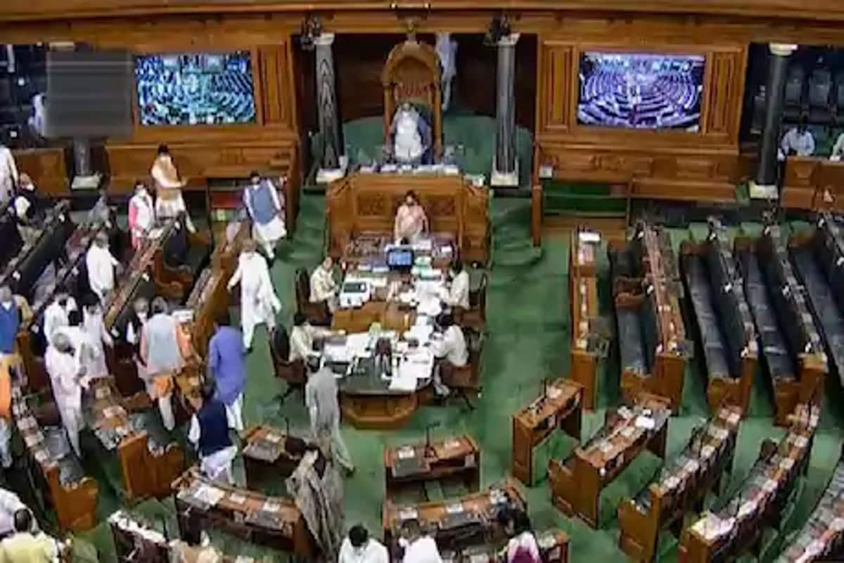مرکز نے تین نئے بل، ضروری اجناس کی خدمات کی اصلاحات ایکٹ، مارکیٹ کمیٹی ڈریگولیشن بل اور معاہدہ زراعت بل پیش کیا ہے۔