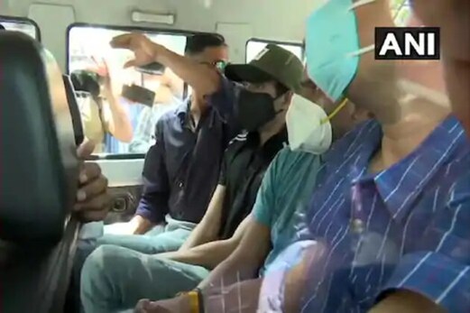 Sushant Death Case : شووک چکرورتی اور مرانڈا کو 9 ستمبر تک این سی بی کی تحویل میں بھیجا گیا Sushant Death Case : شووک چکرورتی اور مرانڈا کو 9 ستمبر تک این سی بی کی تحویل میں بھیجا گیا