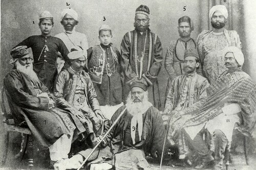 کہا جاتا ہے کہ 1857 کے انقلاب کے دوران وہ انگریز حکومت کے ملازم تھے۔ اس دوران انہوں نے کئی انگریزوں کو بچایا لیکن اس انقلاب میں ان کے اپنے کئی رشتےدار مارے گئے۔ اس کے بعد انگریزوں کے تئیں ان کا نظریہ بدلنے لگا۔ حالت یہ ہو گئی کہ وہ ملک چھوڑ کر مصر میں بسنے کے بارے میں سوچنے لگے۔ اسی دوران انہیں ہندستان کے مسلمانوں کی صورت حال بدلنے کا خیال آیا۔ حالانکہ جب انہوں نے مسلمانوں کو انگریزی کے ساتھ جدید تعلیم مہیا کرانے کے لئے کالج کی بنیاد ڈالی تو خود مذہبی مسلمانوں نے ان کی بہت تنقید کی۔ ان پر کفر کا فتوی دیا جانے لگا۔ کہا جاتا ہے کہ 1857 کے انقلاب کے دوران وہ انگریز حکومت کے ملازم تھے۔ اس دوران انہوں نے کئی انگریزوں کو بچایا لیکن اس انقلاب میں ان کے اپنے کئی رشتےدار مارے گئے۔ اس کے بعد انگریزوں کے تئیں ان کا نظریہ بدلنے لگا۔ حالت یہ ہو گئی کہ وہ ملک چھوڑ کر مصر میں بسنے کے بارے میں سوچنے لگے۔ اسی دوران انہیں ہندستان کے مسلمانوں کی صورت حال بدلنے کا خیال آیا۔ حالانکہ جب انہوں نے مسلمانوں کو انگریزی کے ساتھ جدید تعلیم مہیا کرانے کے لئے کالج کی بنیاد ڈالی تو خود مذہبی مسلمانوں نے ان کی بہت تنقید کی۔ ان پر کفر کا فتوی دیا جانے لگا۔