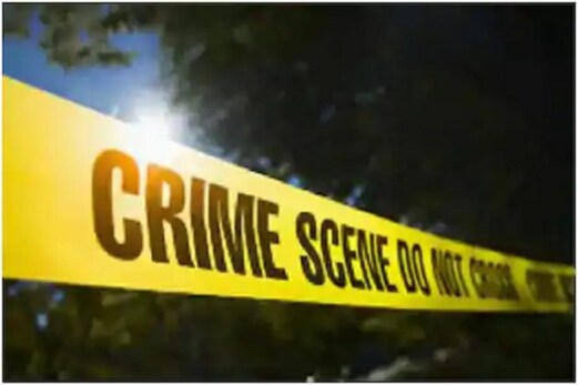 جموں وکشمیر: جعلی افسر بن کر لڑکیوں کو پھنسانے اور نوکری کا جھانسہ دینے کے الزام میں اننت ناگ کا شخص گرفتار جموں وکشمیر: جعلی افسر بن کر لڑکیوں کو پھنسانے اور نوکری کا جھانسہ دینے کے الزام میں اننت ناگ کا شخص گرفتار