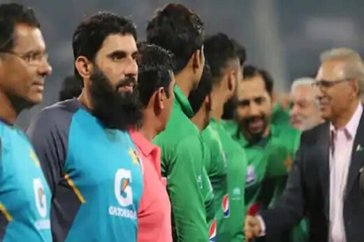 مصباح الحق نے چھوڑا پاکستان کے چیف سلیکٹرکا عہدہ، کہا- دباو میں نہیں خودکیا ہے فیصلہ مصباح الحق نے چھوڑا پاکستان کے چیف سلیکٹرکا عہدہ، کہا- دباو میں نہیں خودکیا ہے فیصلہ