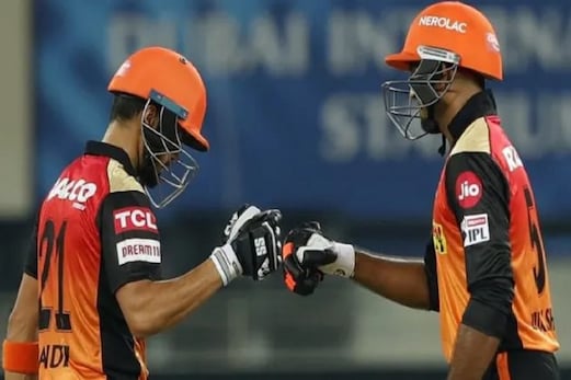IPL 2020: منیش پانڈے اور وجے شنکر کی شاندار بلے بازی سے حیدرآباد نے راجستھان رائلس کو روند دیا IPL 2020: منیش پانڈے اور وجے شنکر کی شاندار بلے بازی سے حیدرآباد نے راجستھان رائلس کو روند دیا