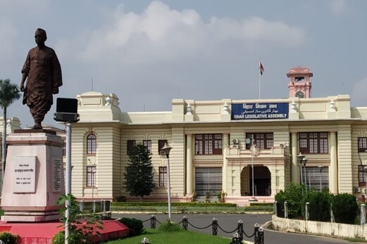 بہار اسمبلی انتخابات میں ذات پات کی سیاست عروج پر ، ووٹروں کو راغب کرنے میں سیاسی پارٹیاں مصروف بہار اسمبلی انتخابات میں ذات پات کی سیاست عروج پر ، ووٹروں کو راغب کرنے میں سیاسی پارٹیاں مصروف