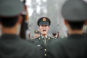 مشرقی لداخ میں ایل اے سی کے قریب گہرے علاقوں   سے چین نے 10ہزارفوجیوں کوبلایاواپس