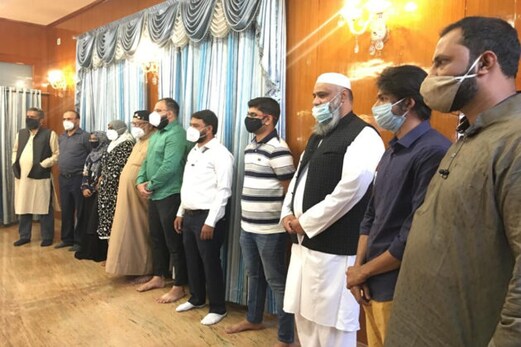 بنگلورو : کورونا متاثرین کیلئے مسلم نوجوانوں کی مثالی خدمت بنگلورو : کورونا متاثرین کیلئے مسلم نوجوانوں کی مثالی خدمت