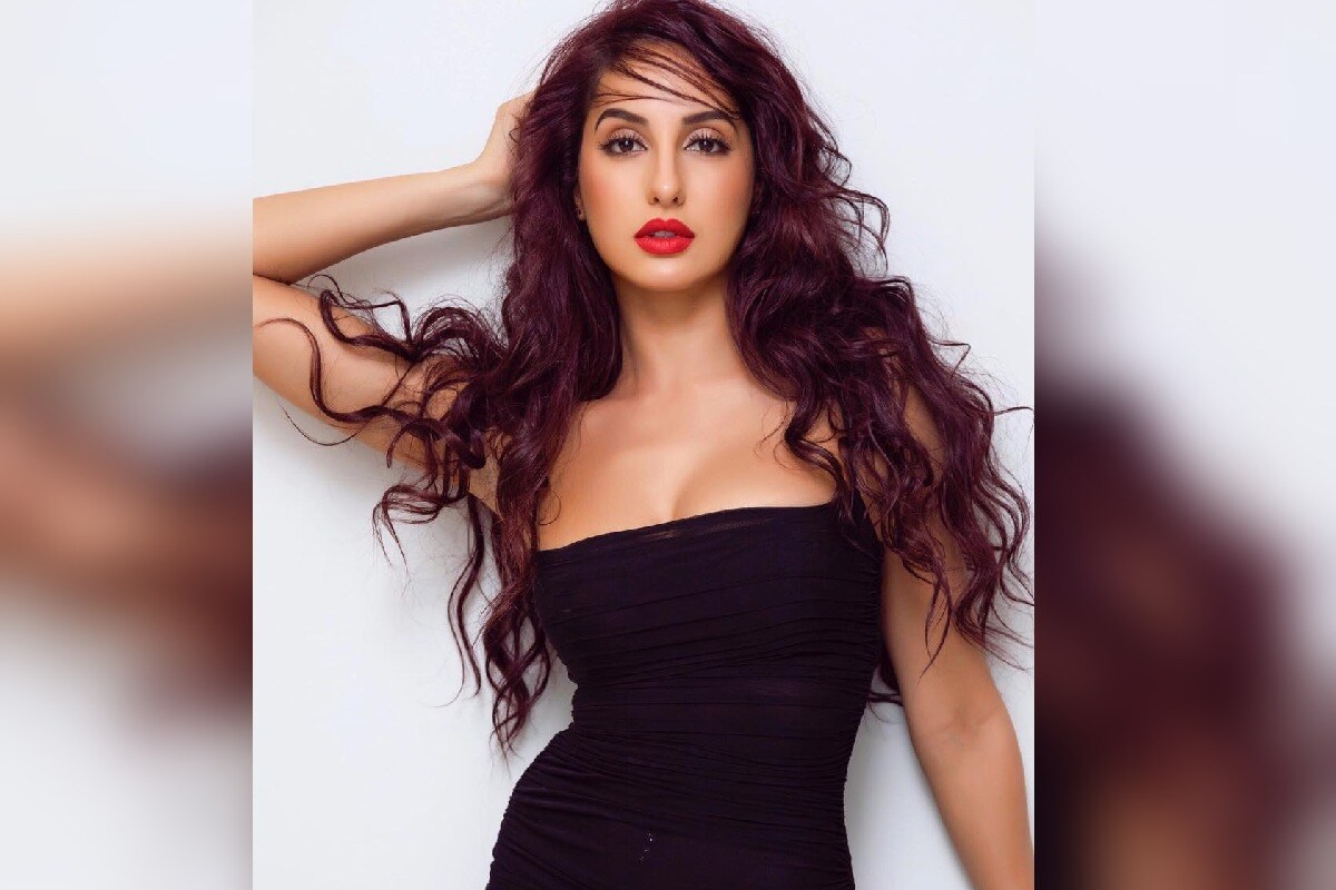 بتادیں کہ نورا نے اپنے ڈانس کے دم پر بالی ووڈ میں اپنی الگ شناخت بنائی ہے ۔ تصویر : Instagram @norafatehi بتادیں کہ نورا نے اپنے ڈانس کے دم پر بالی ووڈ میں اپنی الگ شناخت بنائی ہے ۔ تصویر : Instagram @norafatehi