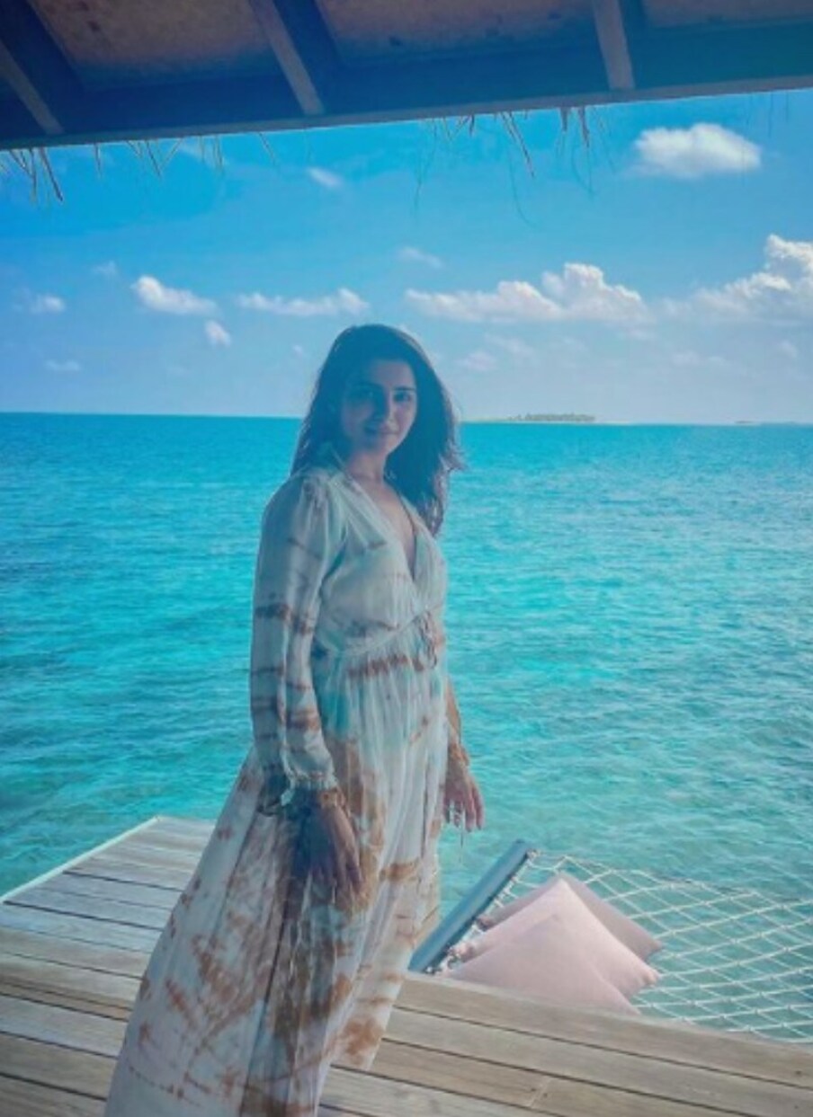  سامنتھا صرف نجی زندگی میں ہی نہیں بلکہ فلمی پردے پر بھی فٹنس کے لئے کافی پہچان رکھتی ہیں۔ وہ ہر روز کچھ گھنٹے جم میں گزارتی ہیں۔ Photo Credit-@samantharuthprabhuoffl/Instagram
