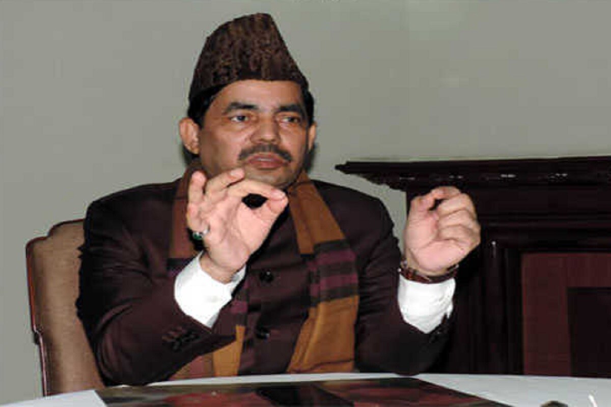 شاہنواز حسین نے کہا کہ آج کی اس پریس کانفرنس کا انعقاد یہ اعلان کرنے کے لئے کیا گیا کہ اب کی بار بی جے پی اپنی موجودگی کا احساس دلائے گی۔ انہوں نے کہا: ’ڈی ڈی سی انتخابات کے نتائج کا انتظار ہے، ہم کسی کو شکست دیں گے یا نہ دیں گے لیکن میں یہ بات واضح کرنا چاہتا ہوں کہ جموں و کشمیر میں ہم کانگریس کو ضرور شکست دیں گے‘۔