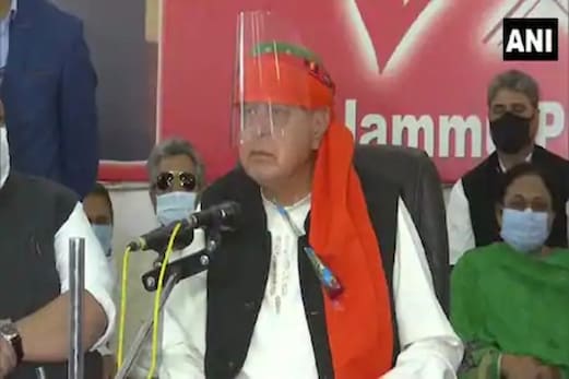 جموں و کشمیر کو اگر پاکستان کے ساتھ جانا ہوتا تو 1947 میں ہی جا چکا ہوتا : فاروق عبداللہ جموں و کشمیر کو اگر پاکستان کے ساتھ جانا ہوتا تو 1947 میں ہی جا چکا ہوتا : فاروق عبداللہ