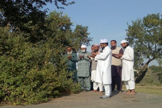 نواب شاہجہاں بیگم کا مقبرہ خستہ حالی کا شکار، وقف بورڈ اور شاہی اوقاف دونوں کو نہیں ہے فکر نواب شاہجہاں بیگم کا مقبرہ خستہ حالی کا شکار، وقف بورڈ اور شاہی اوقاف دونوں کو نہیں ہے فکر