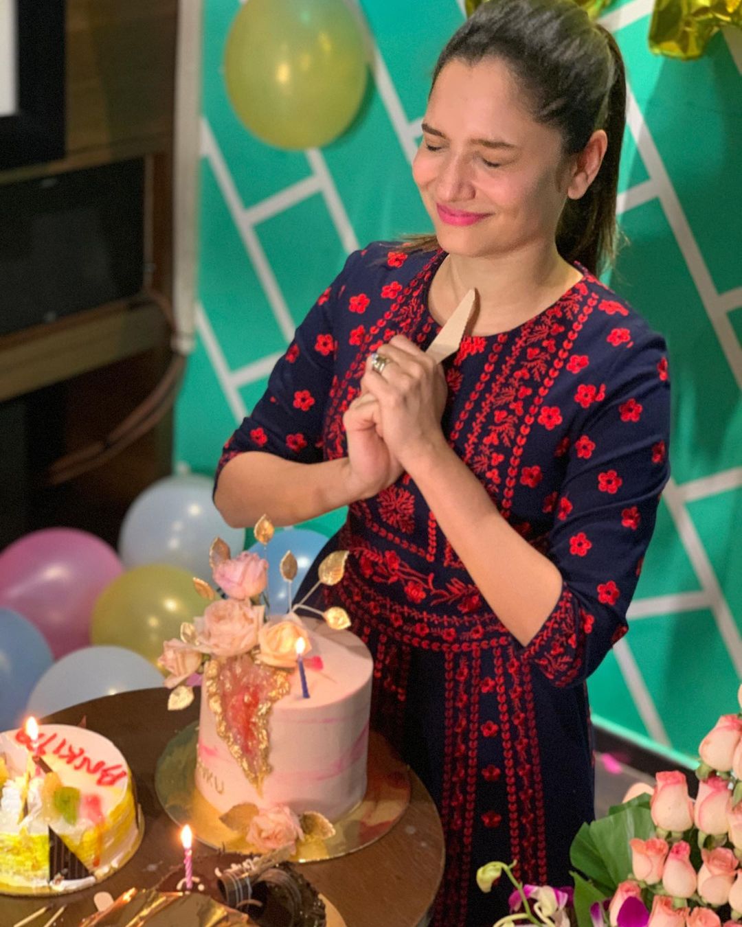  انکتا لوکھنڈے (ankita lokhande) ، وکی جین۔ تصویر : انسٹاگرام ۔