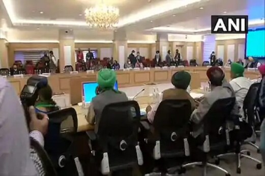 Kisaan Aandolan: حکومت زرعی قوانین میں ترمیم پر راضی، کسان تنظیمیں بل واپس لینے کے مطالبے پر قائم: ذرائع Kisaan Aandolan: حکومت زرعی قوانین میں ترمیم پر راضی، کسان تنظیمیں بل واپس لینے کے مطالبے پر قائم: ذرائع