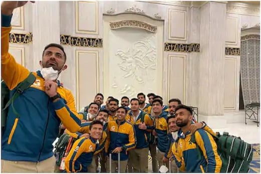 آخر کار تمام پاکستانی کھلاڑیوں کی کورونا ٹسٹ رپورٹ آئی نگیٹیو، اب ٹریننگ کرے گی ٹیم آخر کار تمام پاکستانی کھلاڑیوں کی کورونا ٹسٹ رپورٹ آئی نگیٹیو، اب ٹریننگ کرے گی ٹیم